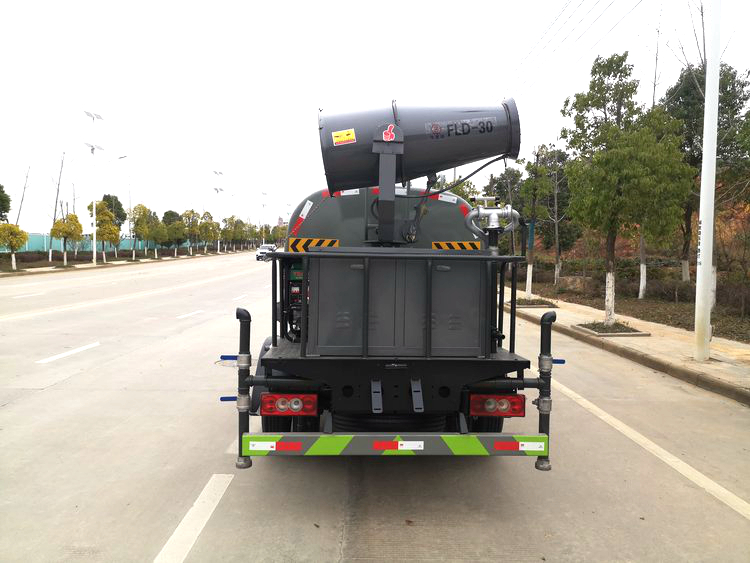 Futian H2 Blue Brand 5-square 7-ton Green Sprinkler Disinfection and Dust Suppression Truck Mining Spray Truck Accessories can be mortgaged for purchase