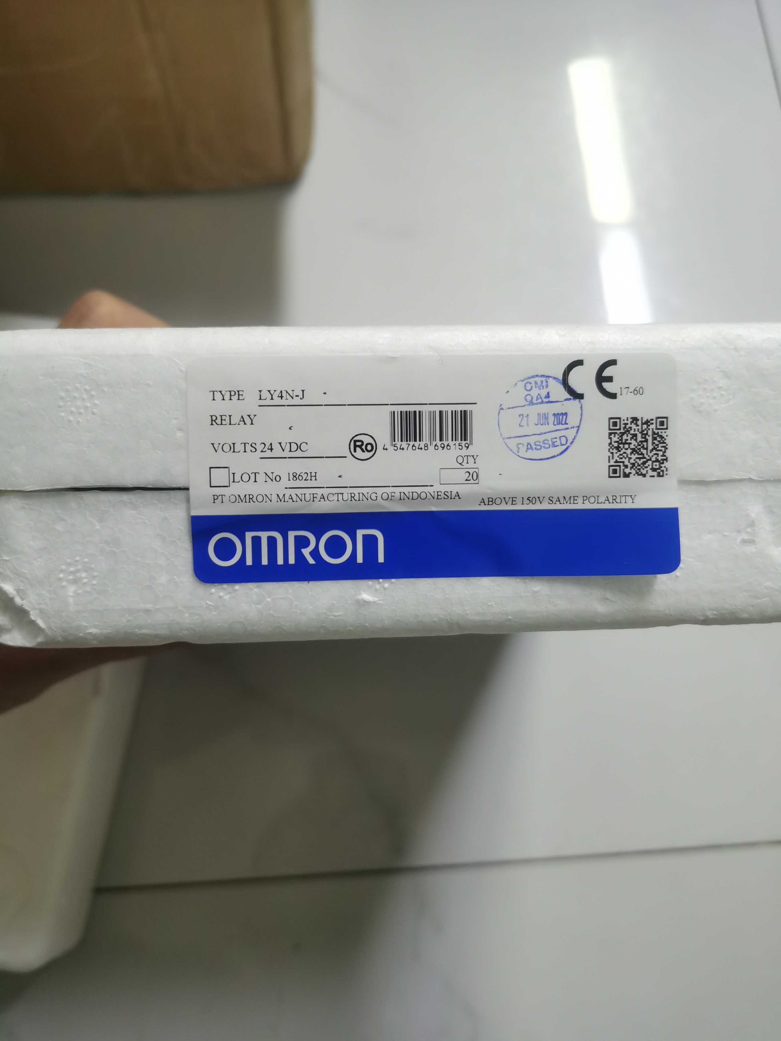 Japan OMRON Omron sensor F3W-D052A 2M temperature controller E5CC-RX2ASM-800