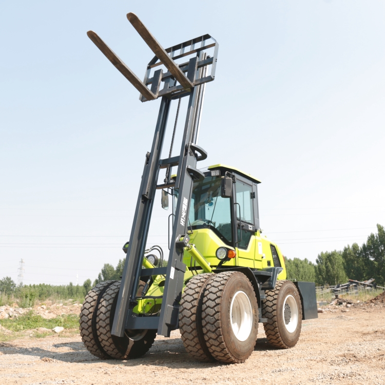 Mountain four-wheel drive off-road forklift processing wheeled diesel internal combustion off-road forklift