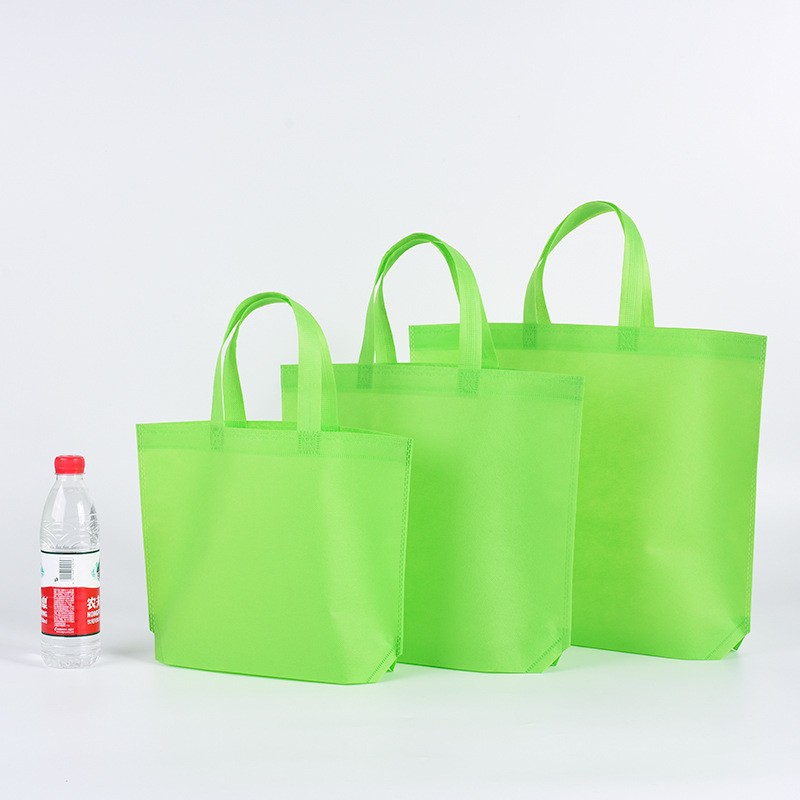 Handheld non-woven fabric bag, customized blank advertising, solid color foldable shopping bag, catering, disposable takeaway packaging bag