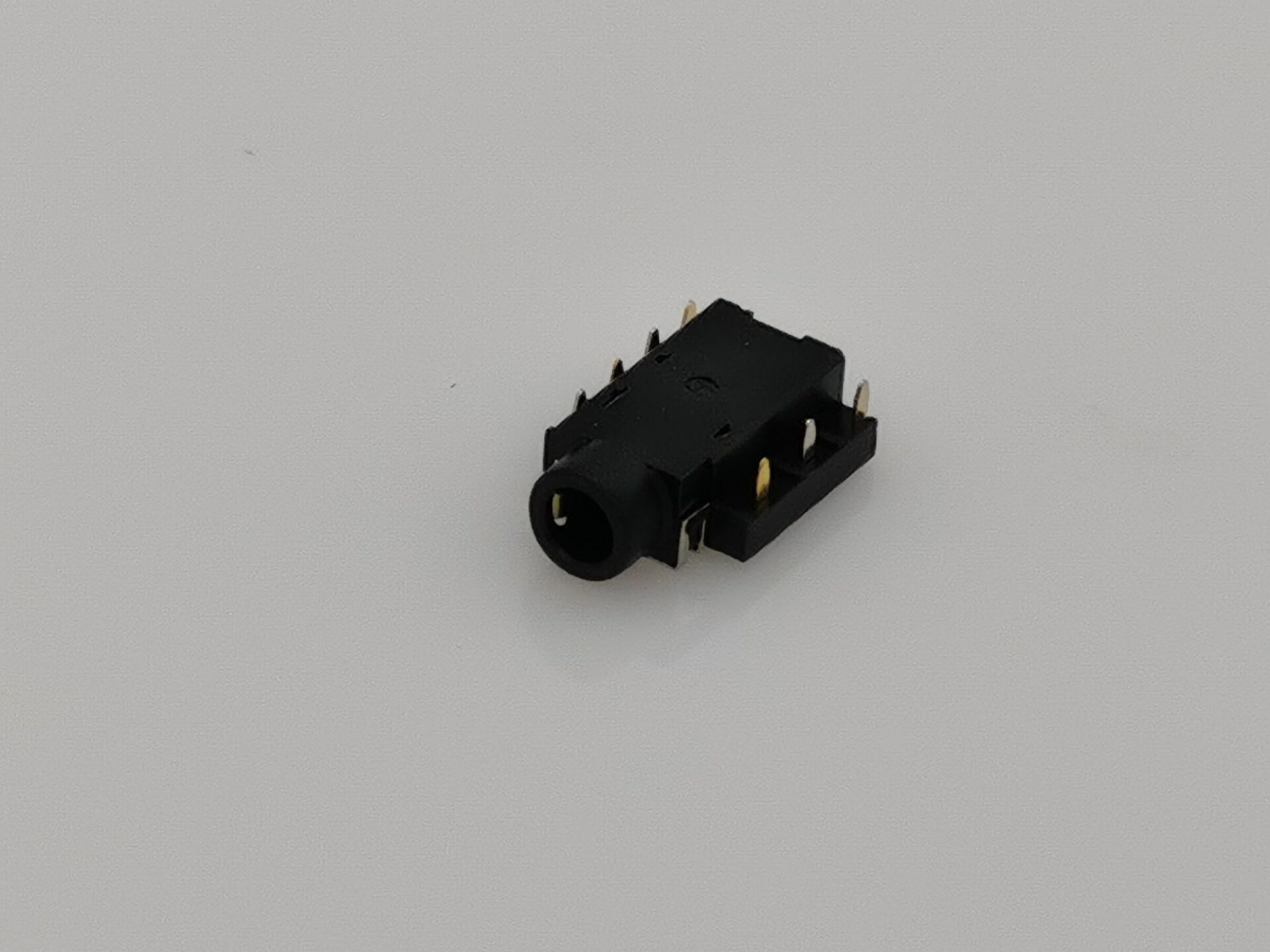 3.5mm semi sunk headphone socket PJ-33130PA9T high temperature resistant flame retardant 1/2 sunk audio socket 7PIN