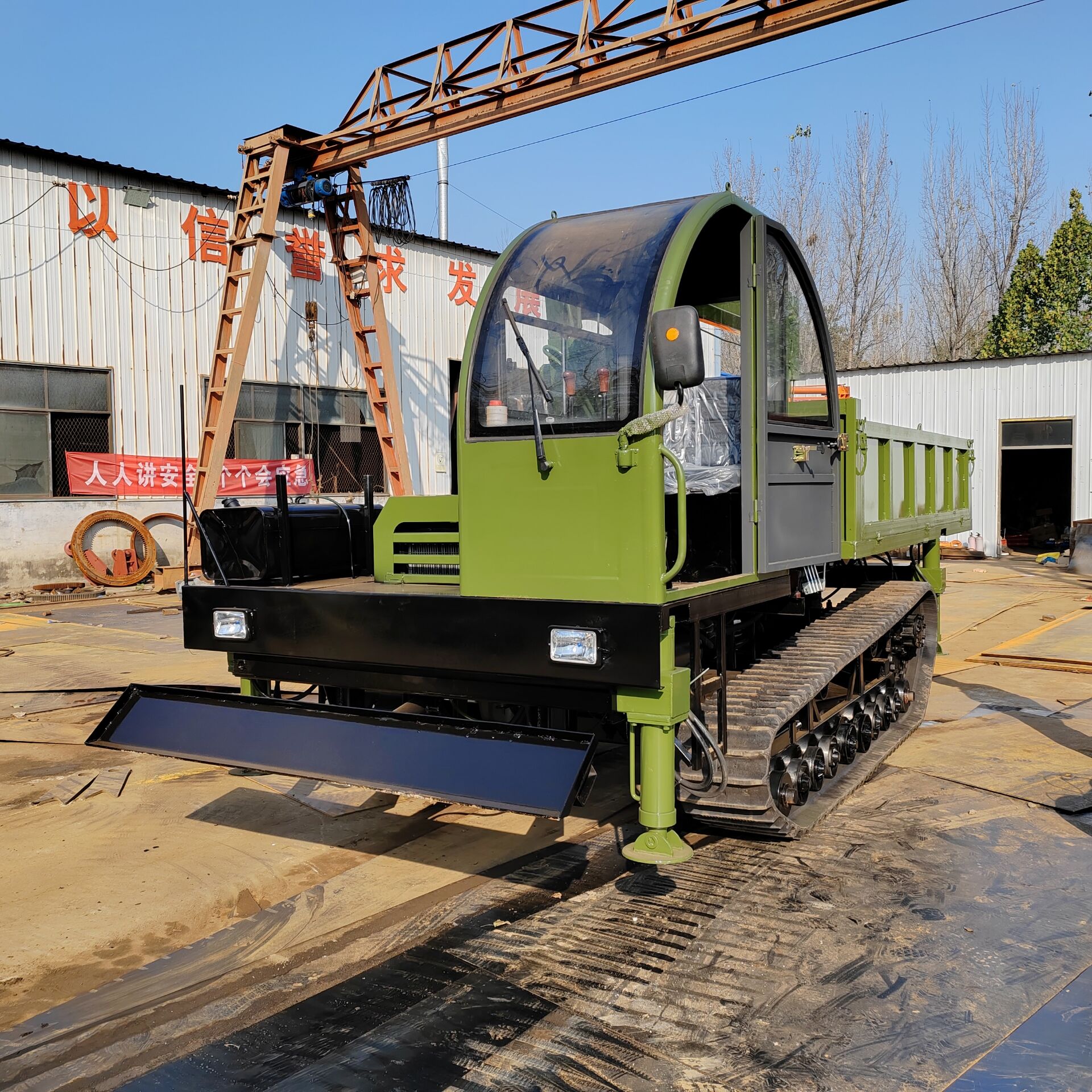 3 to 30 tons Wheeled truck mounted cranes can be modified to exciters, grabbing number machines,