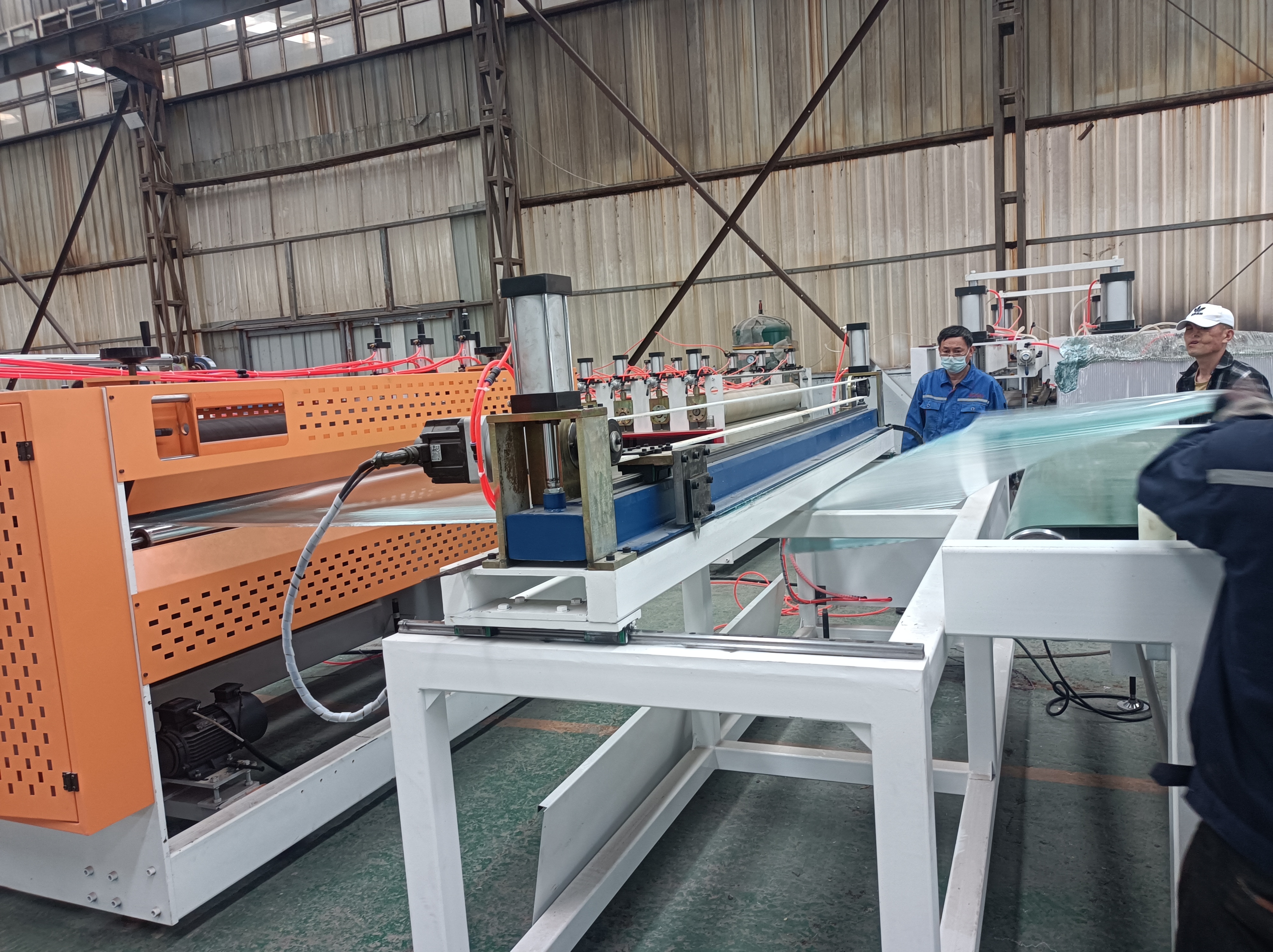 Tenghai PC Sunlight Board Equipment Plastic Hollow Board Production Line Daylight Board Machine