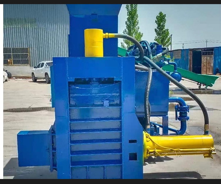 Full automatic green storage hydraulic packaging machine, three cylinder corn straw briquetting machine, bagging and straw briquetting machine picture