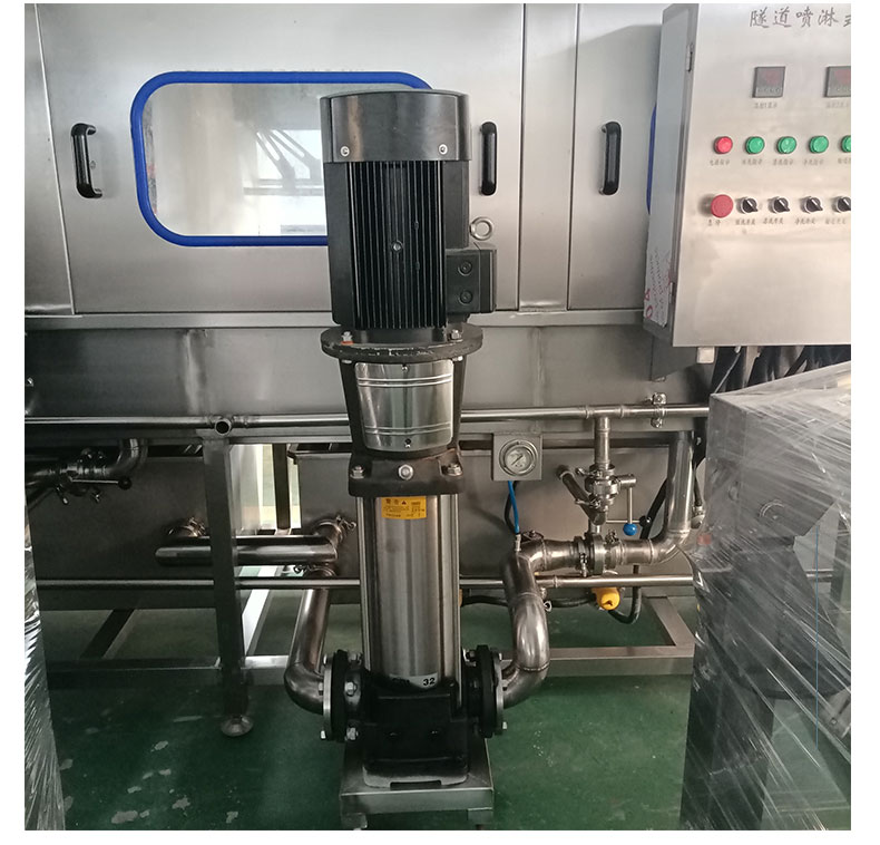 Fully automatic seafood basket cleaning machine, egg basket cleaning equipment, logistics box, basket washing machine, Liangxin