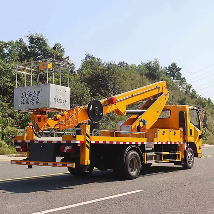 Cheng Liwei Brand CLW5046JGKJ6 Telescopic Arm High Altitude Work Vehicle Street Lamp Maintenance Vehicle Factory Price Supply