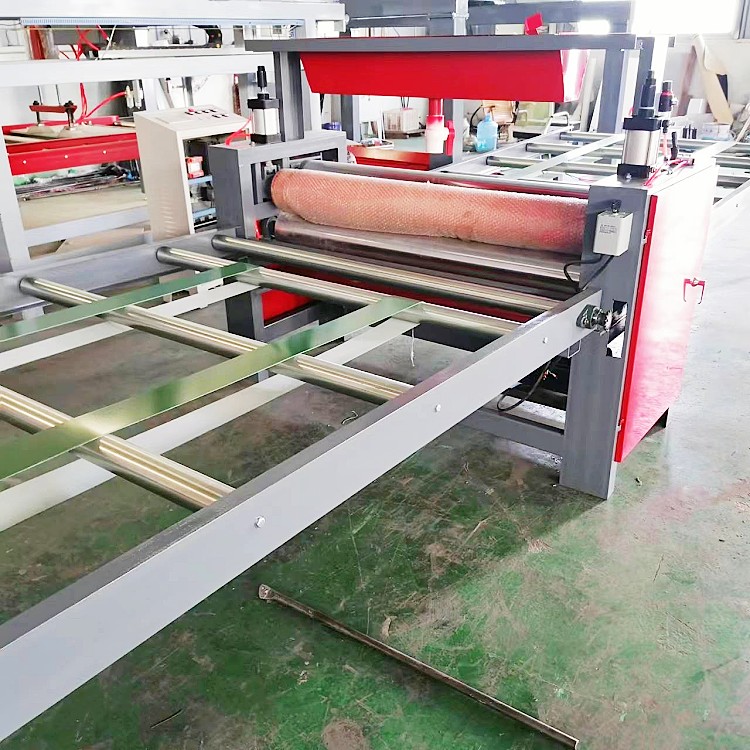 Single side calcium silicate board gluing machine, even gluing, no glue leakage, good glue quantity, control of its own adhesive film Pouch laminator