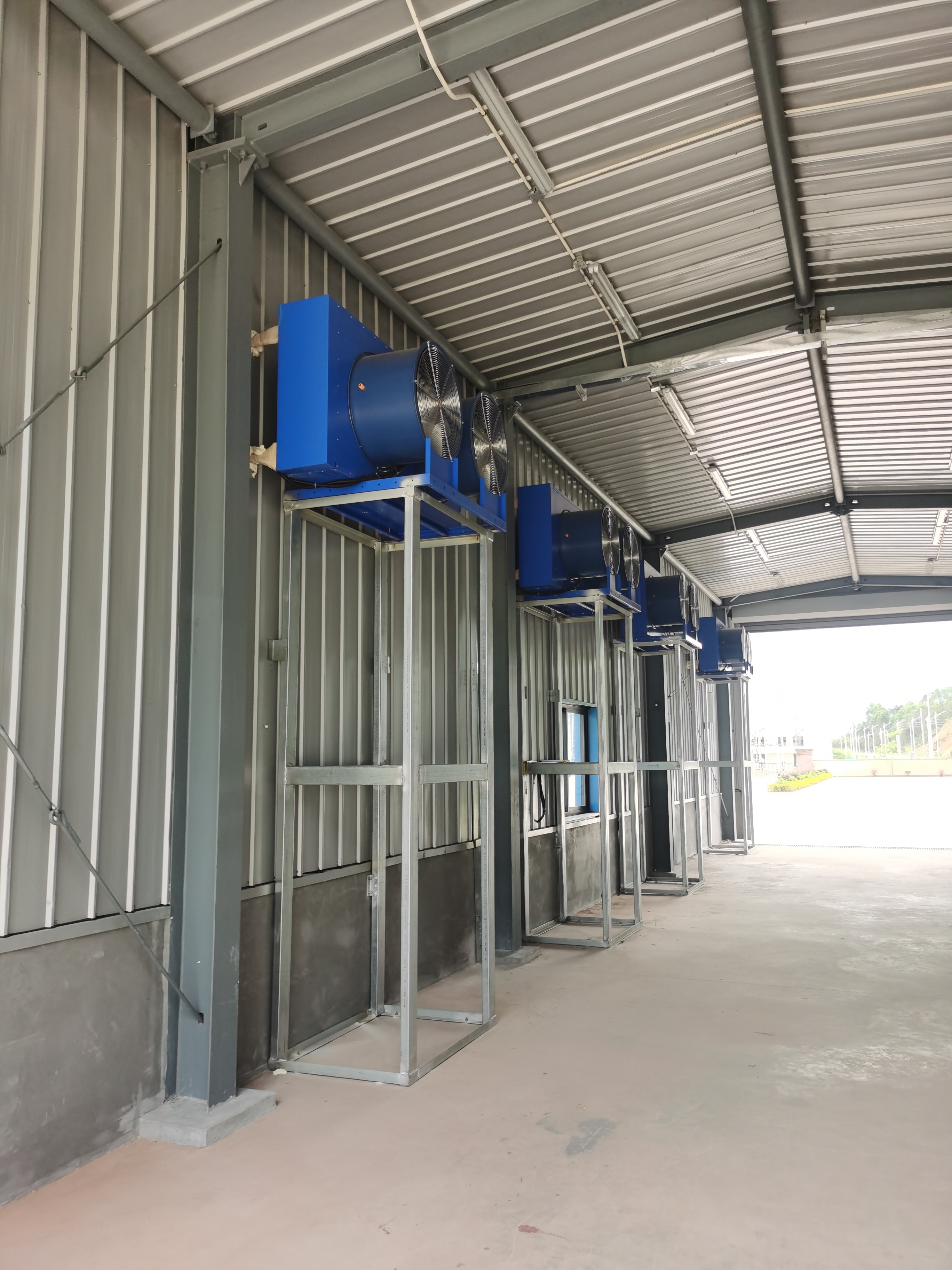 Construction of Vehicle Drying Room for Animal Husbandry, Pig Farm, Material Disinfection and Sterilization Room, Feed Truck, Large Scale Sterilization and Drying