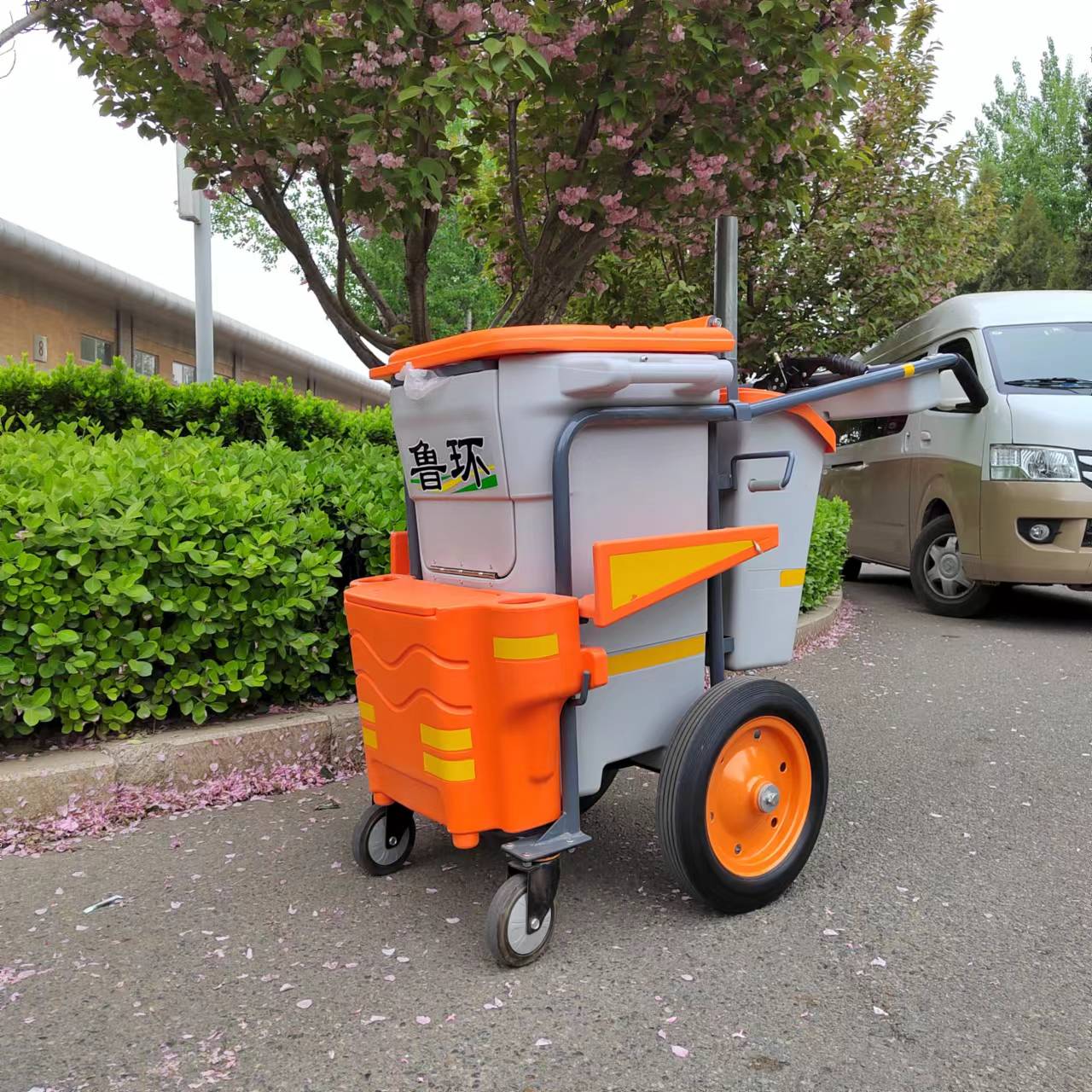 Manual push sanitation vehicle, small multi-functional garbage pickup, fast cleaning vehicle, property management, street shopping mall, airport use