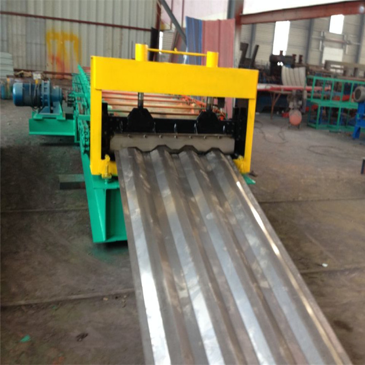 China Railway Container Board Corrugated Board Machine Mobile Housing Forming Machine Longxing Tile Pressing Machine Customization