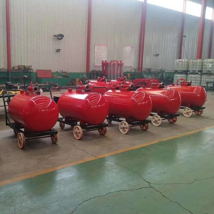 Semi fixed foam fire extinguishing device Mobile foam trolley PY4-500 Mixing ratio 3% Procedure can be customized