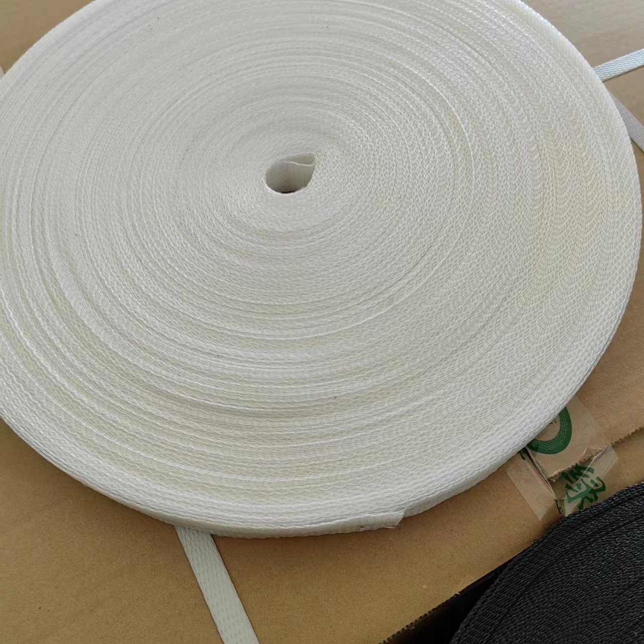 Manufacturer of polyester filament high-strength white pressure mold with pressure film rope for greenhouse accessories