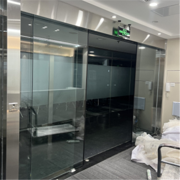 登云门业 铝合金玻璃平开门 专业施工团队 一站式服务 厂家供应