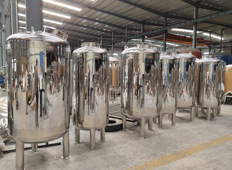 Meigu manufacturer provides food grade stainless steel sterile ultra pure water tank, sanitary grade water storage tank, vertical water storage bucket