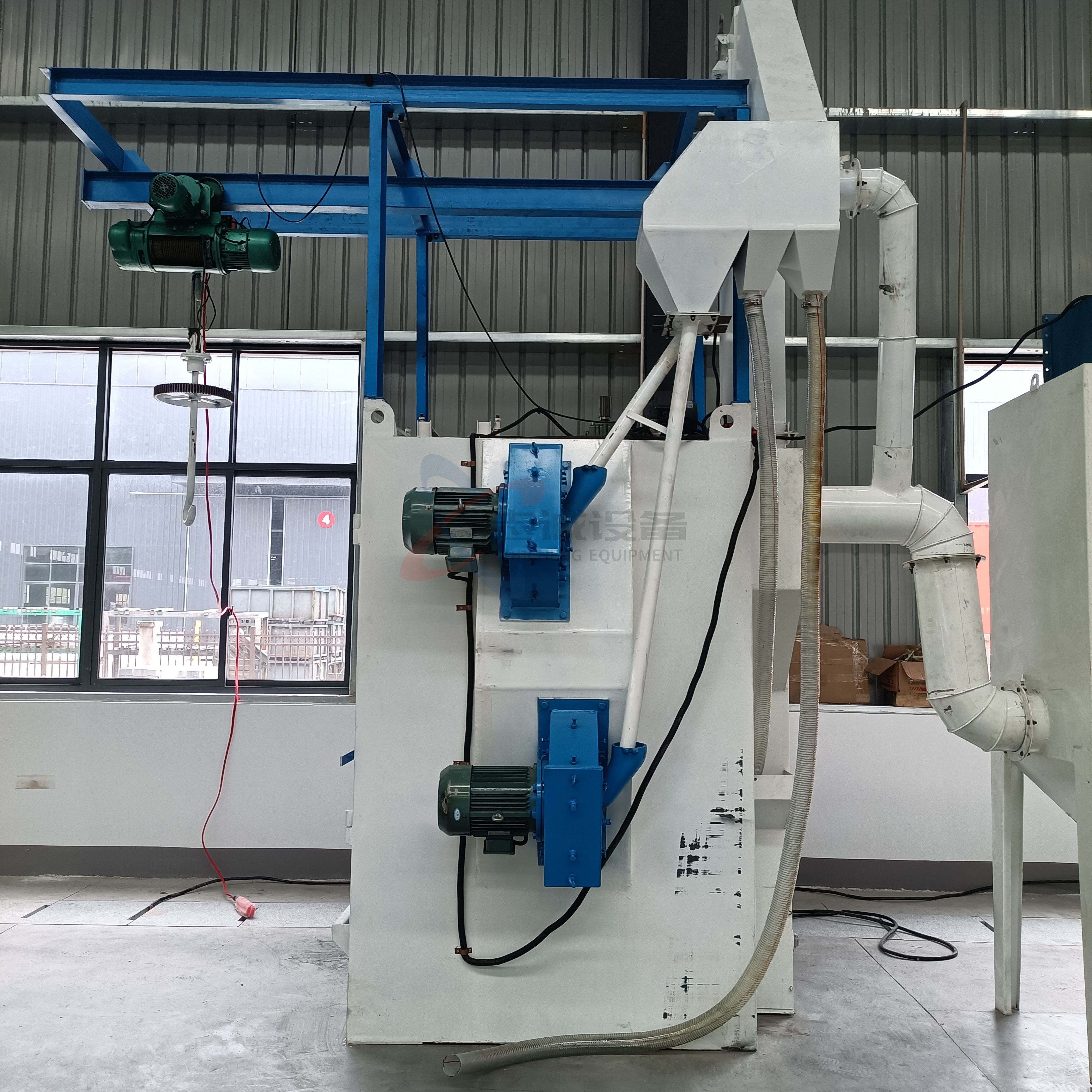 Large hook type shot blasting machine, batch cleaning, rust removal, polishing, sandblasting and shot blasting machine for steel shot blasting surface