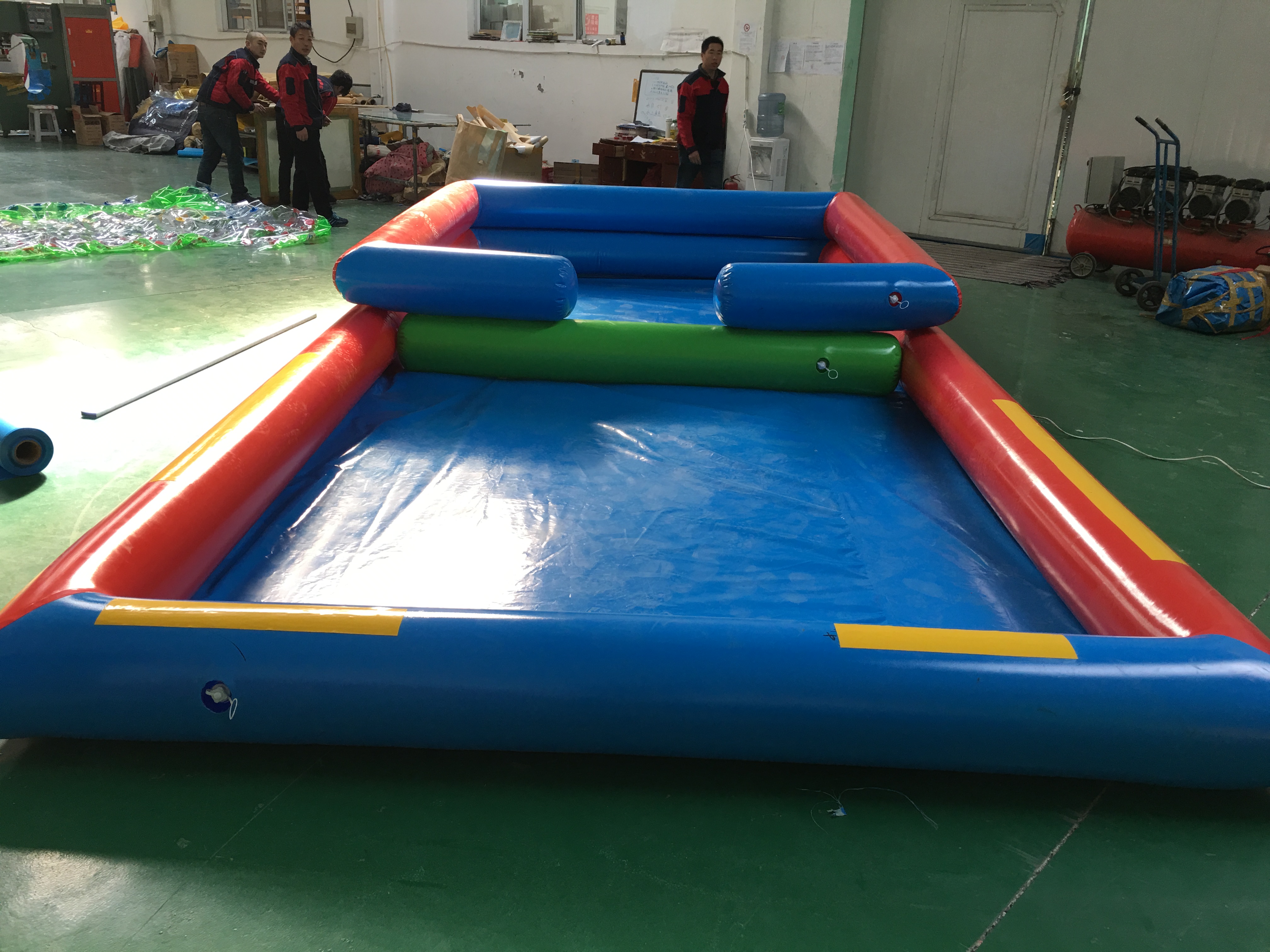 Production and supply of 40 to 150 square meters of PVC mesh fabric, 0.6 meter high inflatable water tank