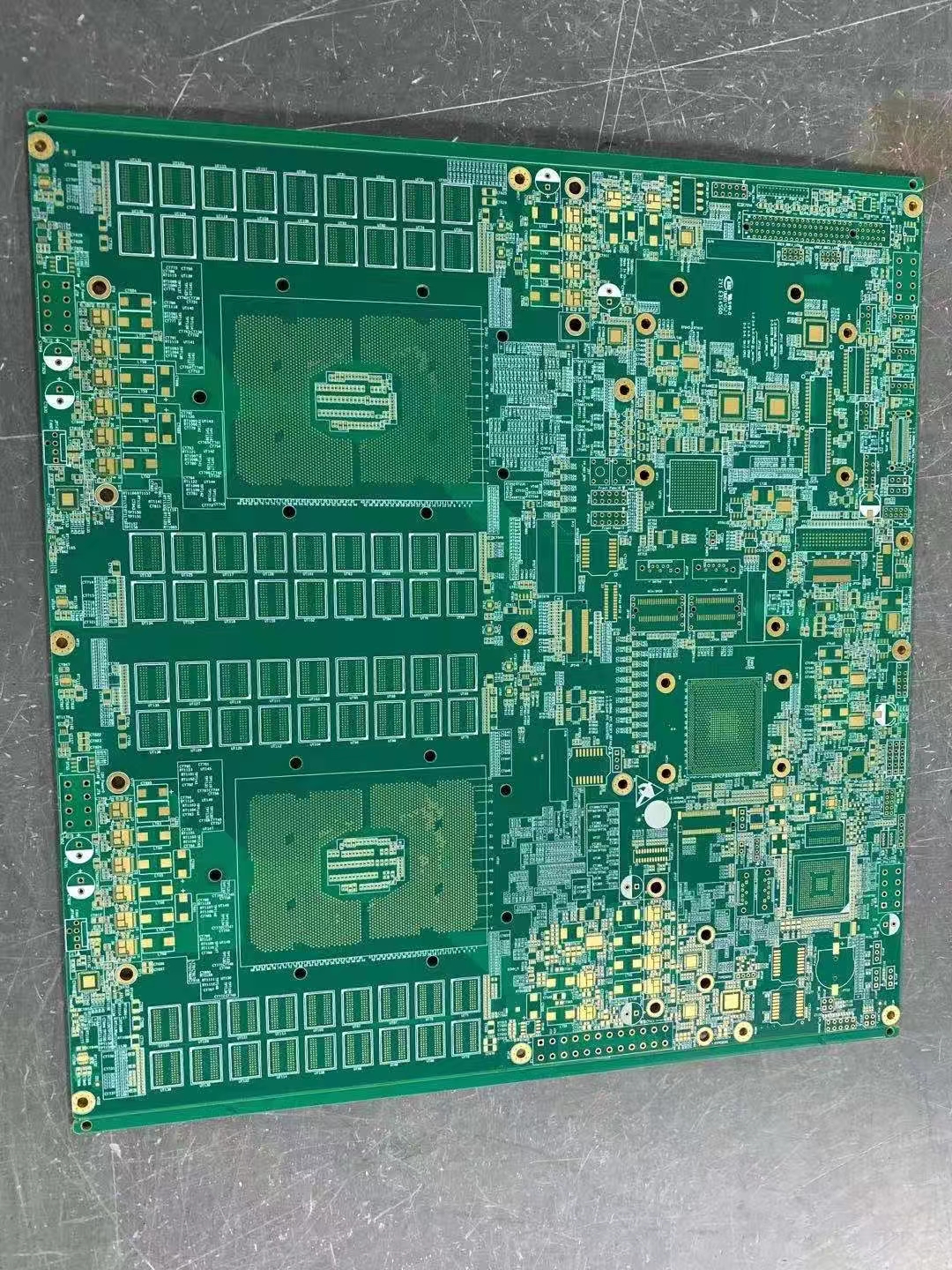 Xintonglian specializes in the production of double-sided multi-layer PCB circuit boards, expedited sampling, university batch production, short delivery time, and good quality