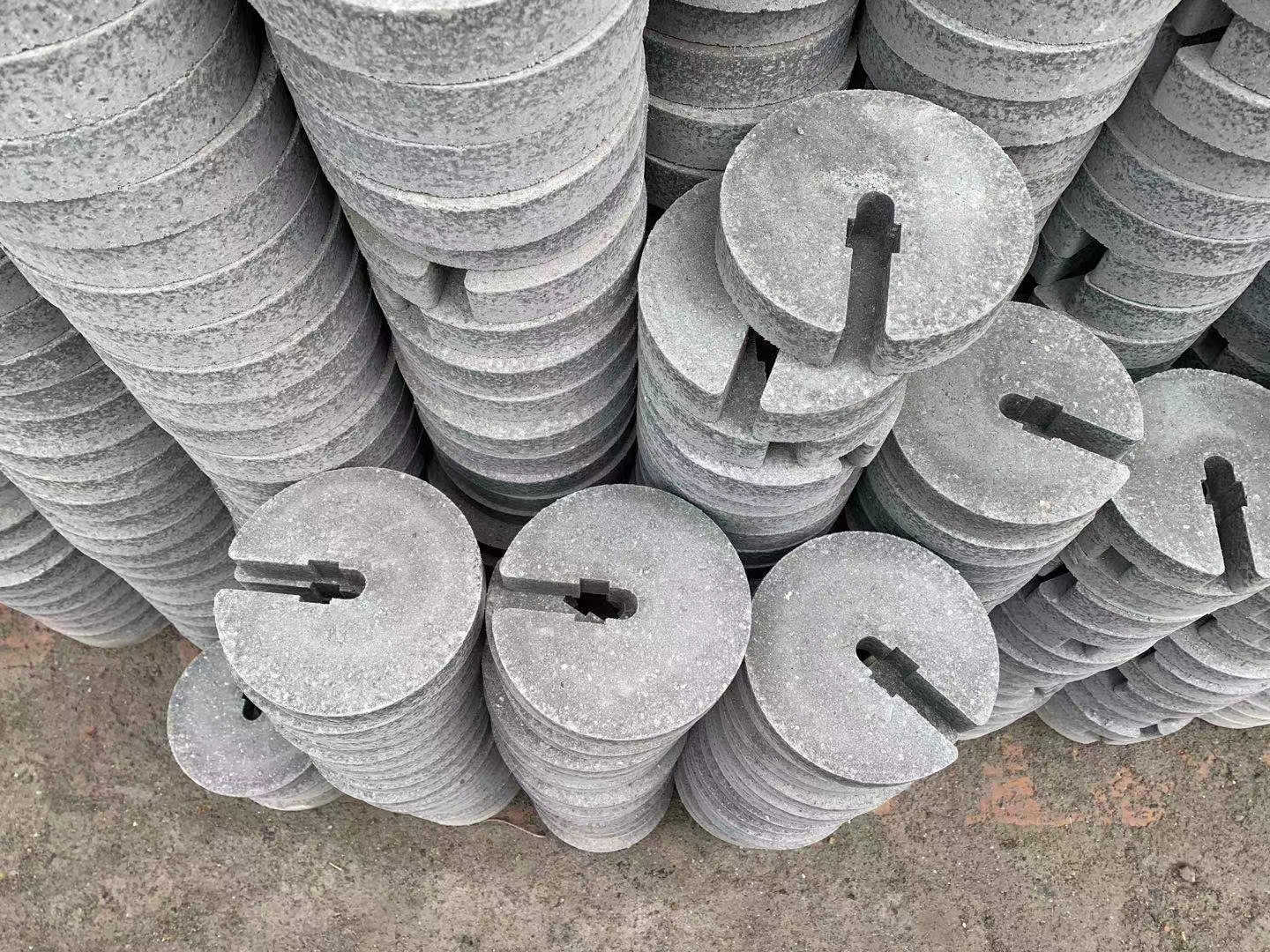 Concrete plum blossom cushion block, gear circular cake, open cement cushion block, corrosion resistance