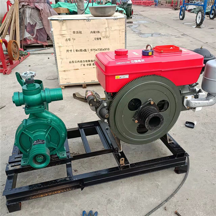 Irrigation water pump with a large 8-inch size and a matching 25 horsepower diesel power lift of 25 meters