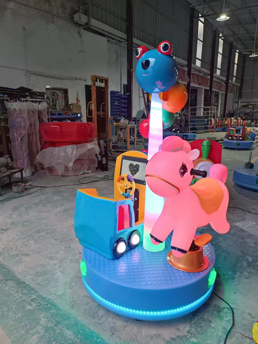 Children's coin coin coin three person carousel amusement equipment coin coin coin game machine manufacturer luxury carousel