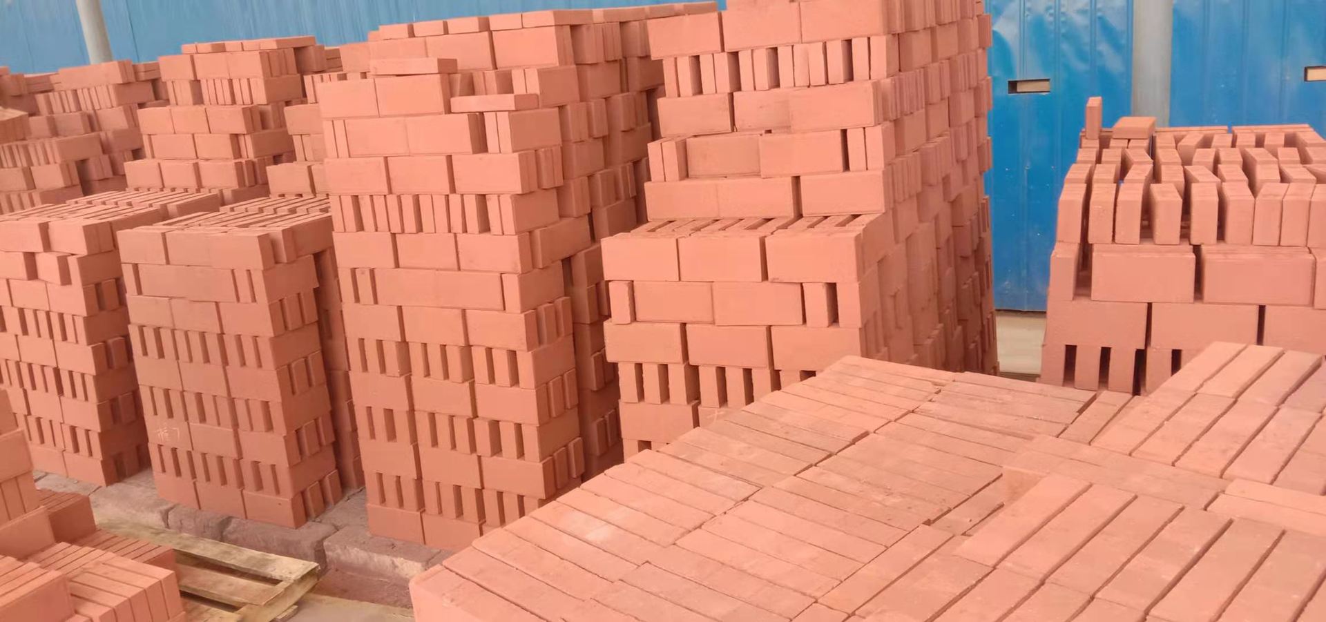 Changlin clay sintered brick, high-strength sidewalk paving brick, permeable pavement brick