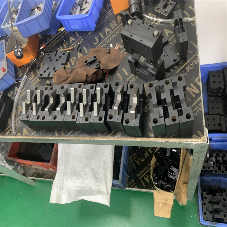 Various production and assembly fixtures, machine fixtures, ultrasonic molds