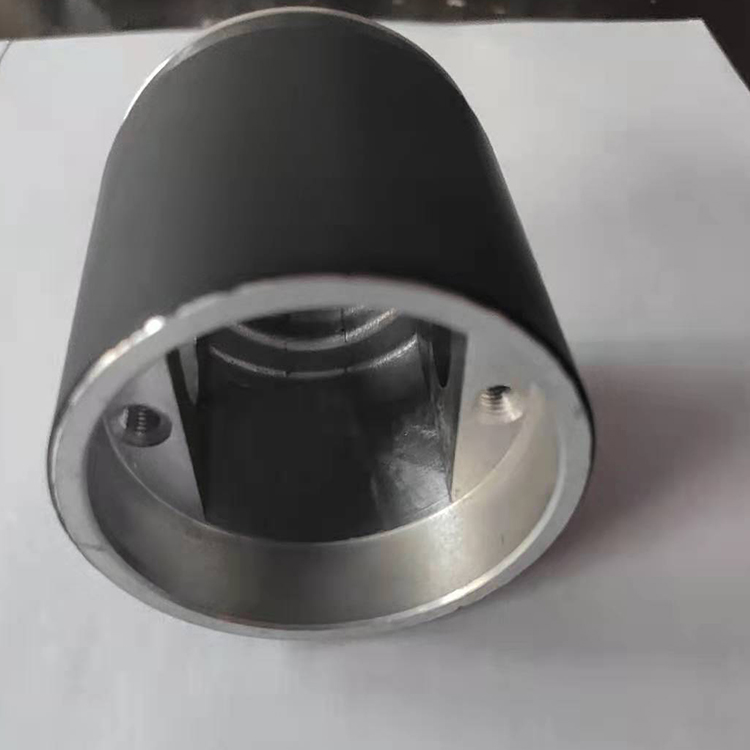 The surface of the piston is coated with polytetrafluoroethylene and aluminum castings are treated with Teflon to support customization