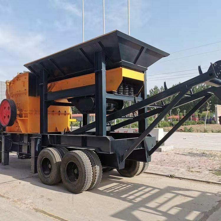 Mobile crushed stone crusher concrete cobblestone construction waste mobile crushing station Guangxin Machinery