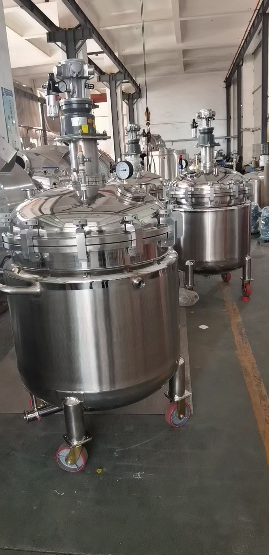 Juyu stainless steel reaction kettle, laboratory electric heating stirring tank, crystallization reaction tank concentration equipment