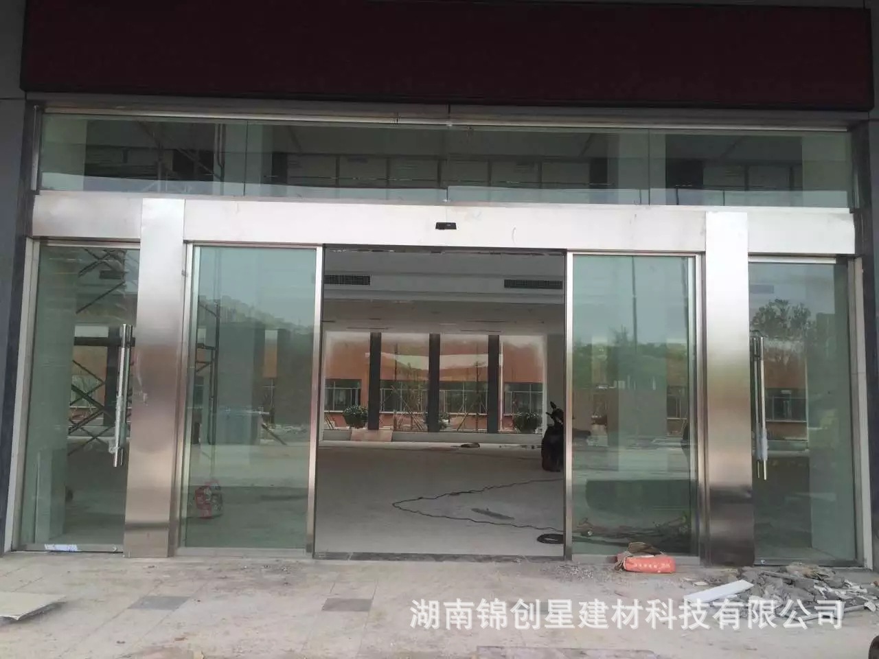 Customized aluminum alloy doors and windows, shops, fast food restaurants, KFC doors, aluminum alloy KFC sliding doors, swing doors