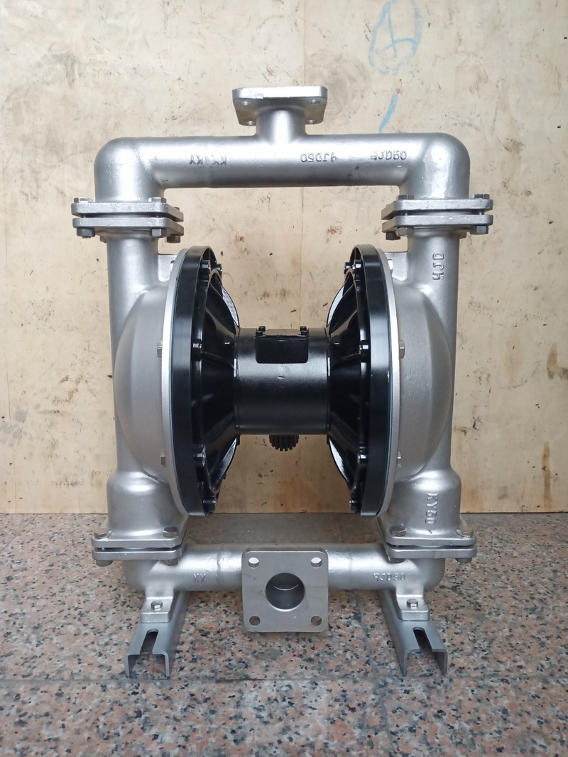 Pineng Pump Industry's spray paint pneumatic diaphragm pump is available in perfluorocarbon plastic material, with complete pump body specifications