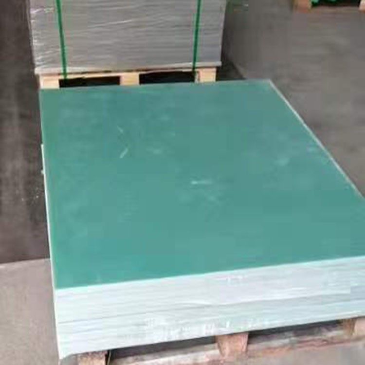 Fiberglass board manufacturers grind various specifications of laminated plates with different thicknesses, and obtain samples for one yuan