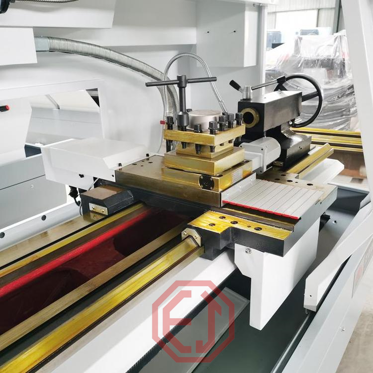 CK6140 CNC lathe with a length of 1 meter. 4085 horizontal GSK system two machine tool