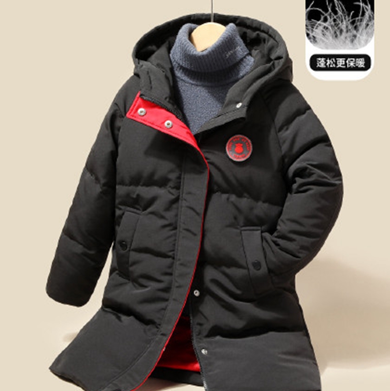 Out of season discount children's Down jacket, live delivery baby's small and medium-sized boys' and girls' clothing, autumn and winter thickened white duck down jacket