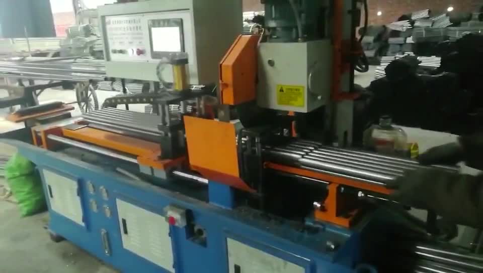 Deyu provides a fully automatic CNC pipe cutting machine for cutting stainless steel pipes and iron pipes through servo feeding