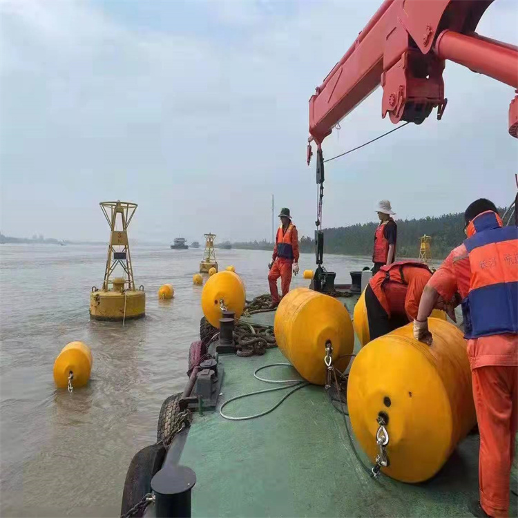 The new type of small buoy on the Baitai Inland River is equipped with yellow polyethylene conical warning buoy and ship blocking buoy light