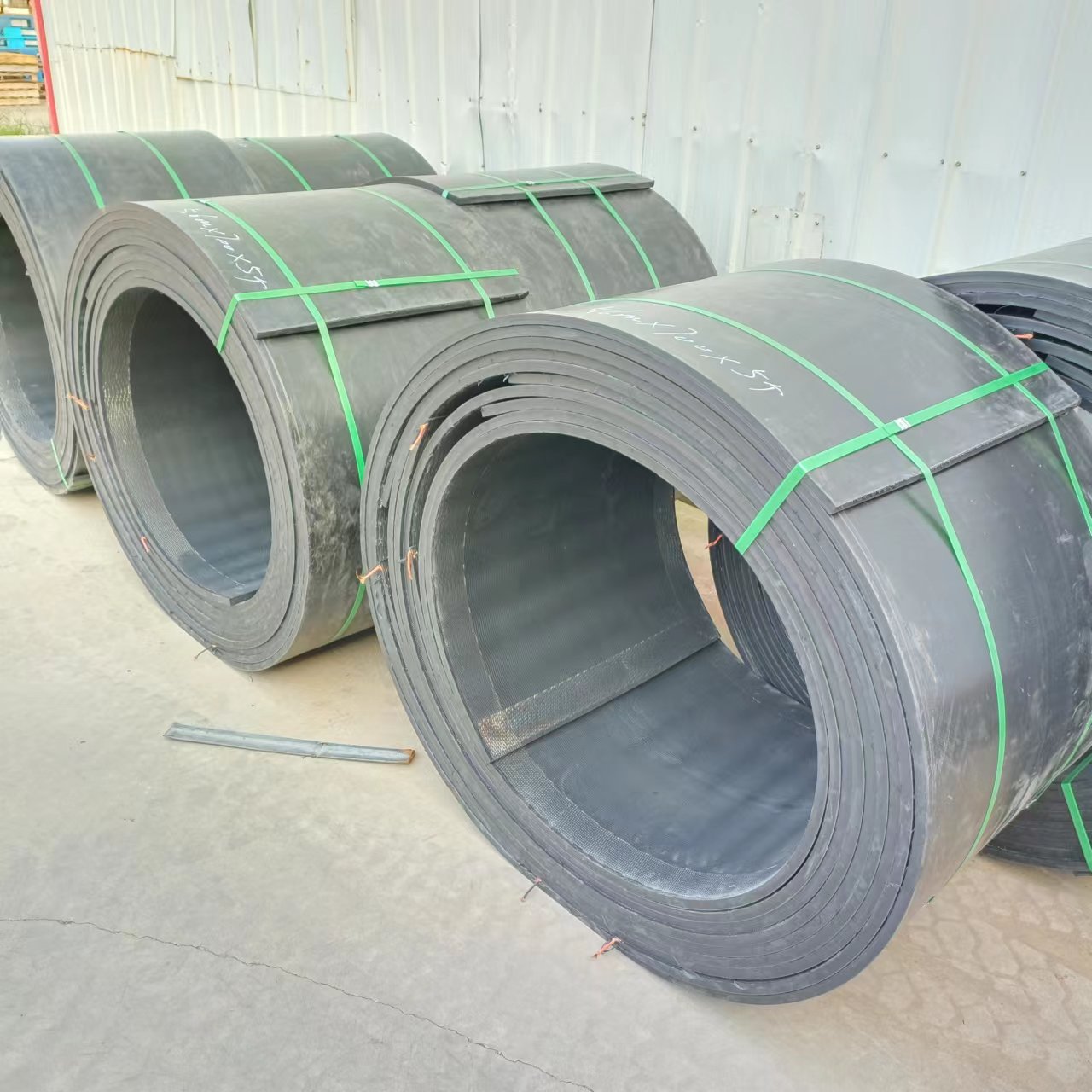 Shengzhang PE pipeline interface connection, electric heating melt sleeve, customized polyurethane insulation, hot melt sleeve, external heat shrink tape