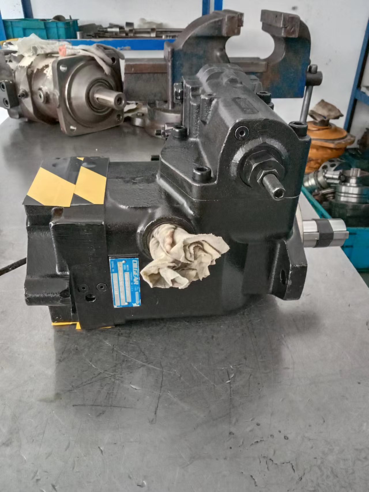 Repair hydraulic oil pump manufacturer Auger PVG-100 for twisting and weaving machines