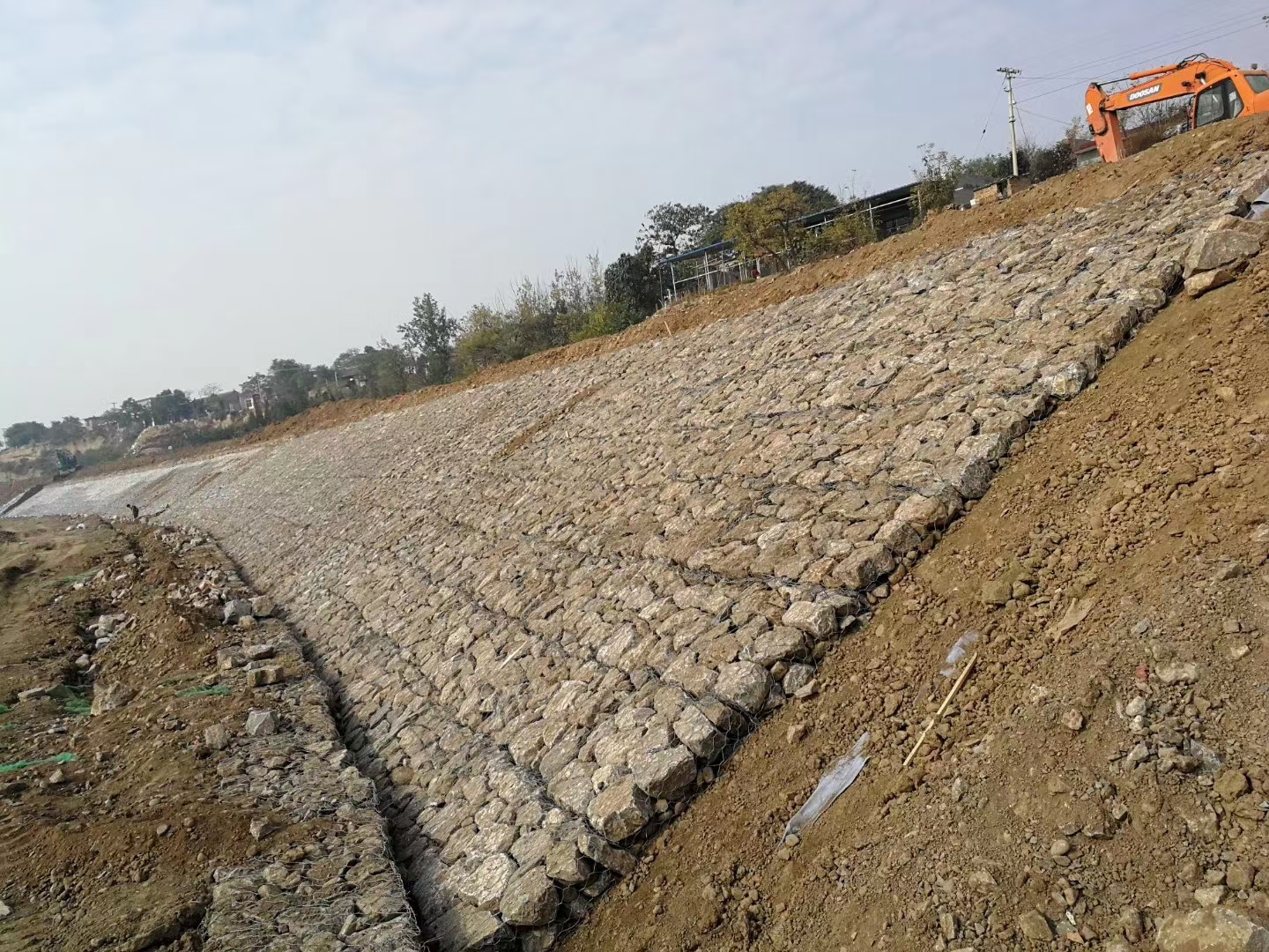 Gulanggebin gabion network for river channel management, slope protection, galvanized steel wire mesh, spraying and greening steel wire mesh