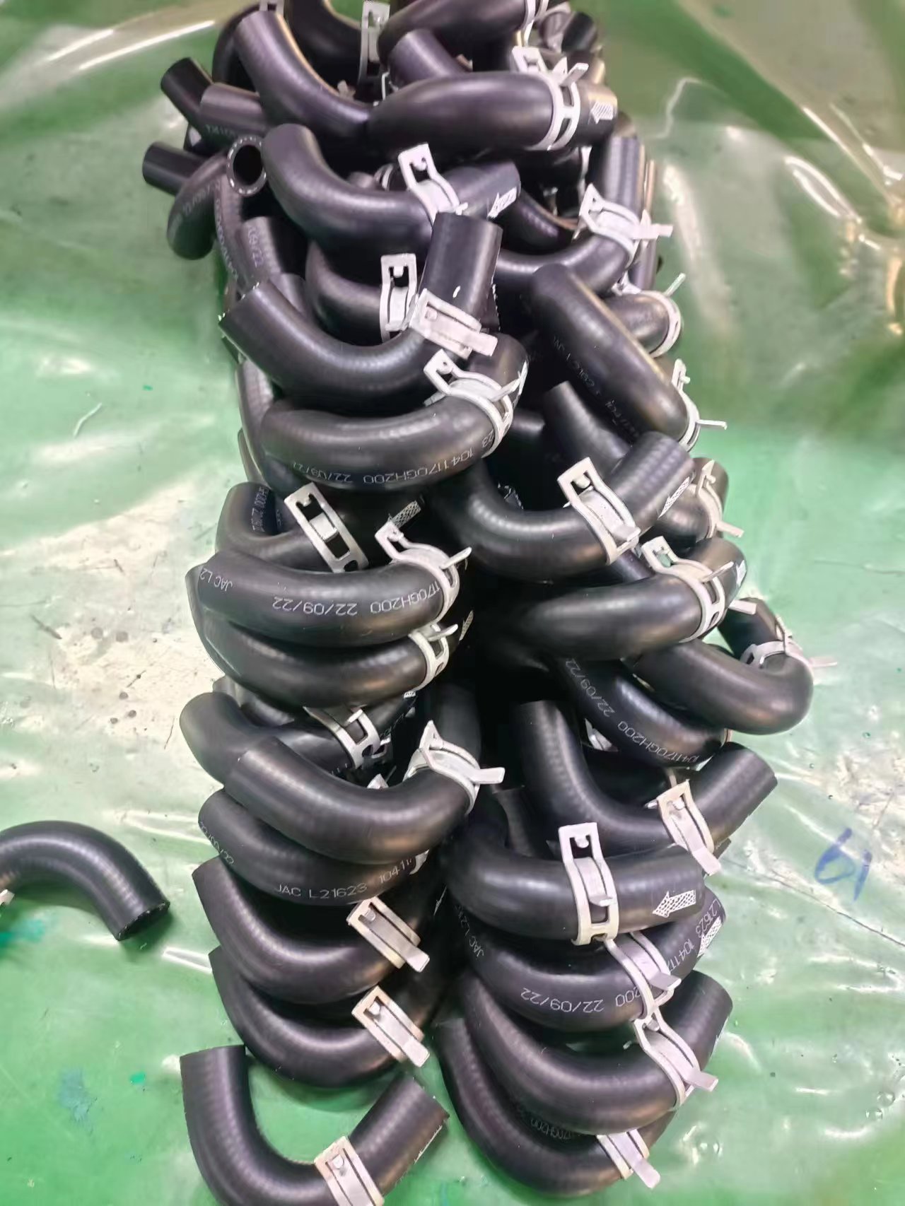 Ruiguan produces ethylene acrylate rubber (AEM) hoses that support customized matching products