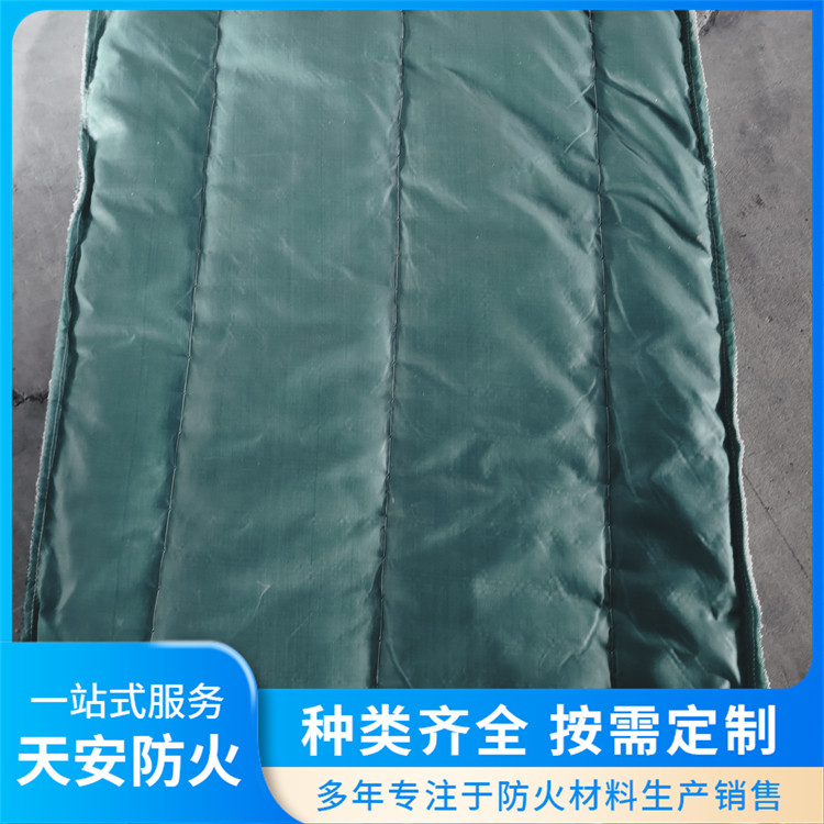 岩棉保温被 建筑屋顶阻燃隔热防寒被 耐老化寿命长 天安