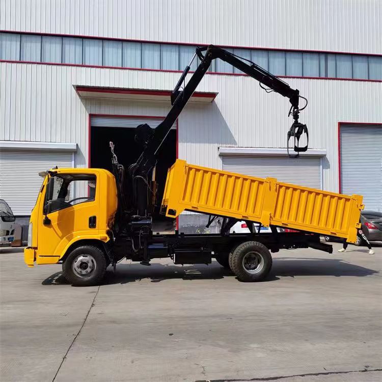 Truck mounted wood grabber, self loading, self unloading, transportation, wood clamping machine, garden log yard, four different types of wood pulling multi-function Dump truck